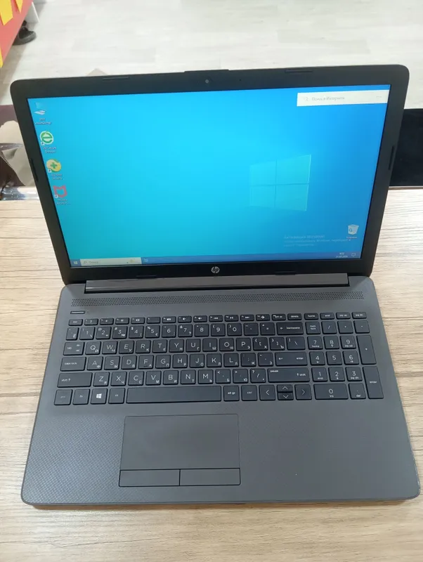 Ноутбук HP 250G7 4