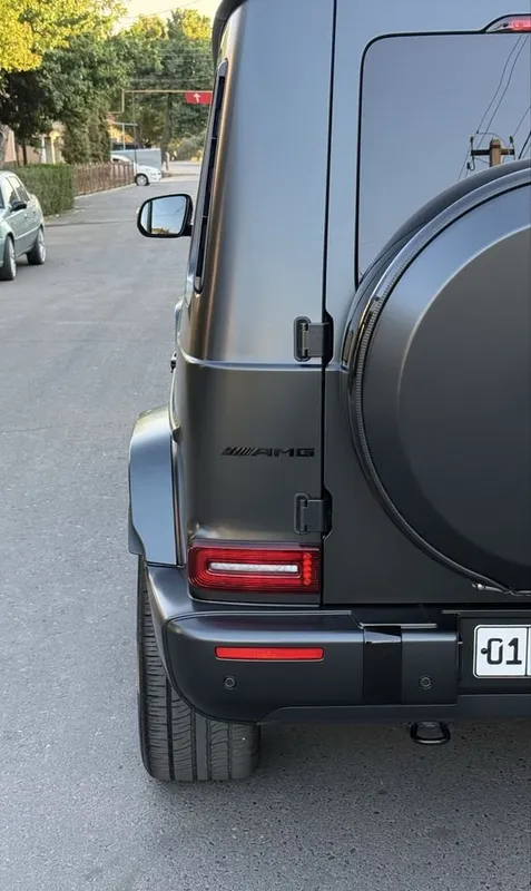 Mersedec benz G63 class 5 Mersedec benz G63 class 5