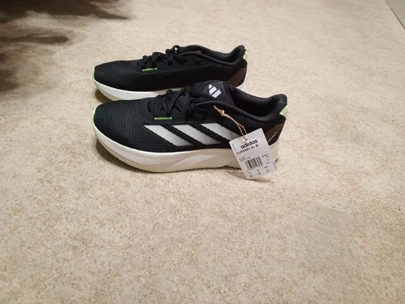 Новые кроссы Adidas, 44 размер, оригинал