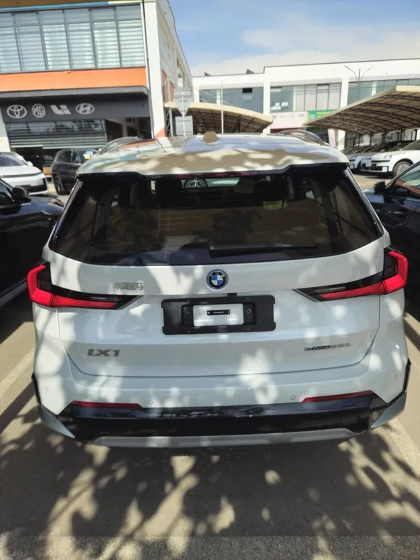 Bmw ix1 25L ev 510km — фото 2