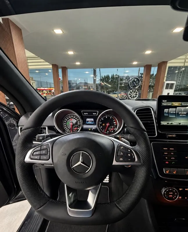 Mersedes Benz GLE 43 AMG Coupe 4Matic 4 Mersedes Benz GLE 43 AMG Coupe 4Matic 4