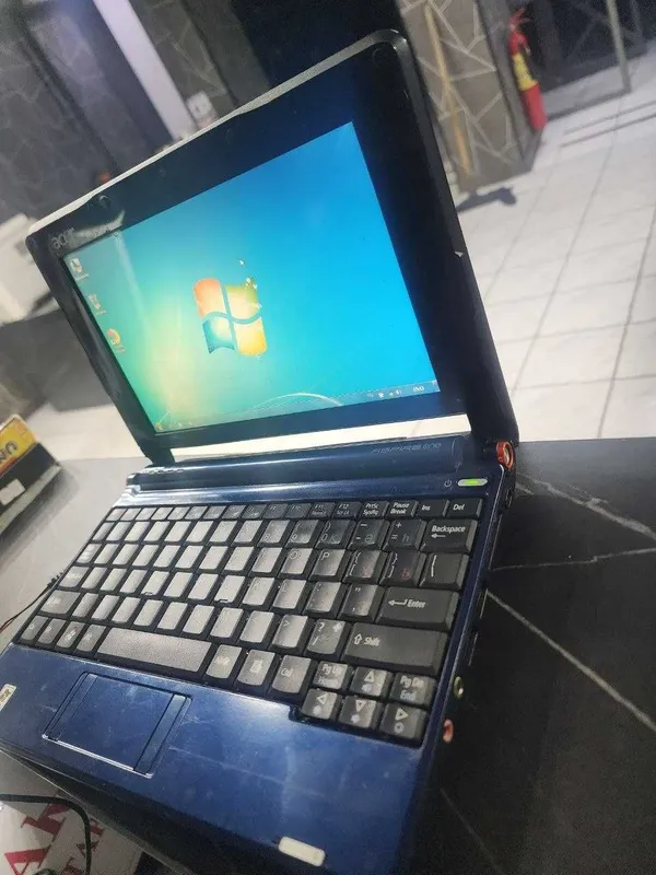 Acer Aspire one ZG5 бюджетный нетбук windows 7