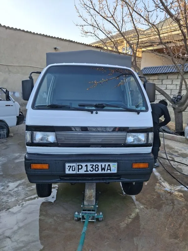 Damas labo sotiladi