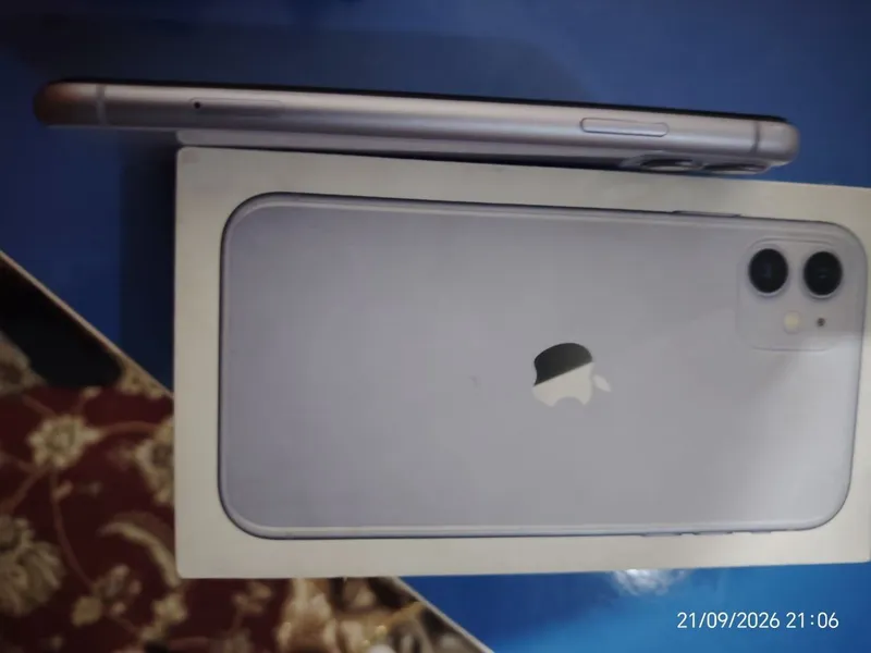 iPhone 11. Есть коробка и документы 3 iPhone 11. Есть коробка и документы 3