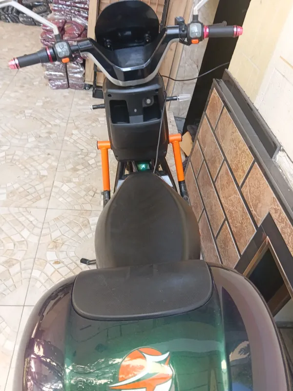 sukuter elektroni Holati yaxshi 1 sukuter elektroni Holati yaxshi 1