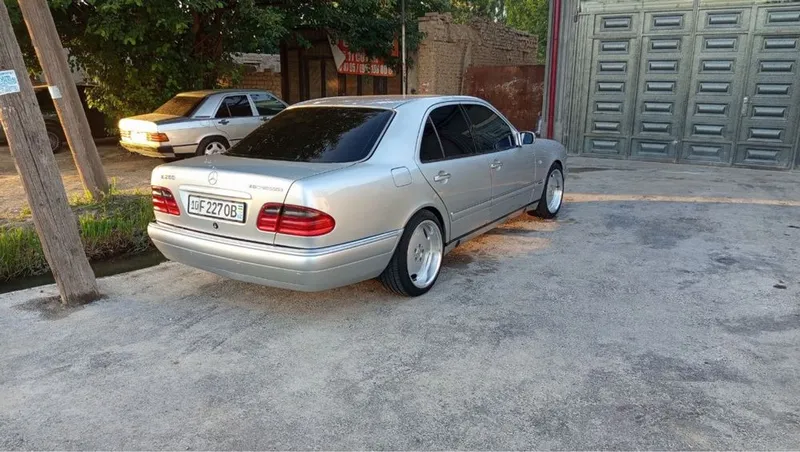 Mersades w210 dorest sotuvda 4 Mersades w210 dorest sotuvda 4