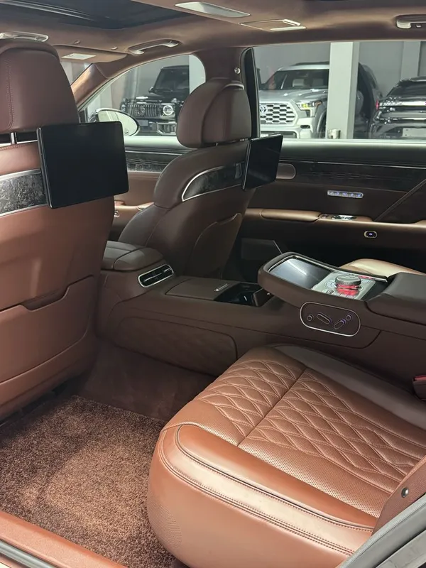 Genesis G90 Limousine 4 Genesis G90 Limousine 4