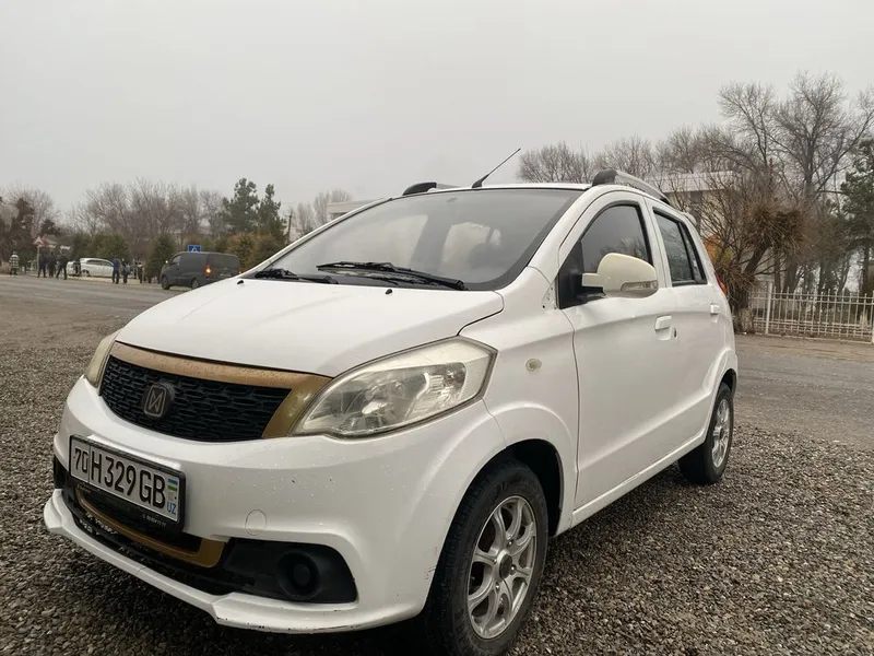 E100 elektromobil sotiladi