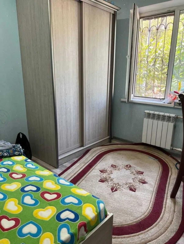 Продается 4/1/4 квартира Хумаюн Геофизика 9