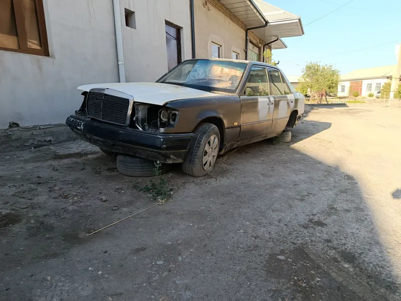 Mersedes benz 124 zapchastlari va kuzovi sotiladi