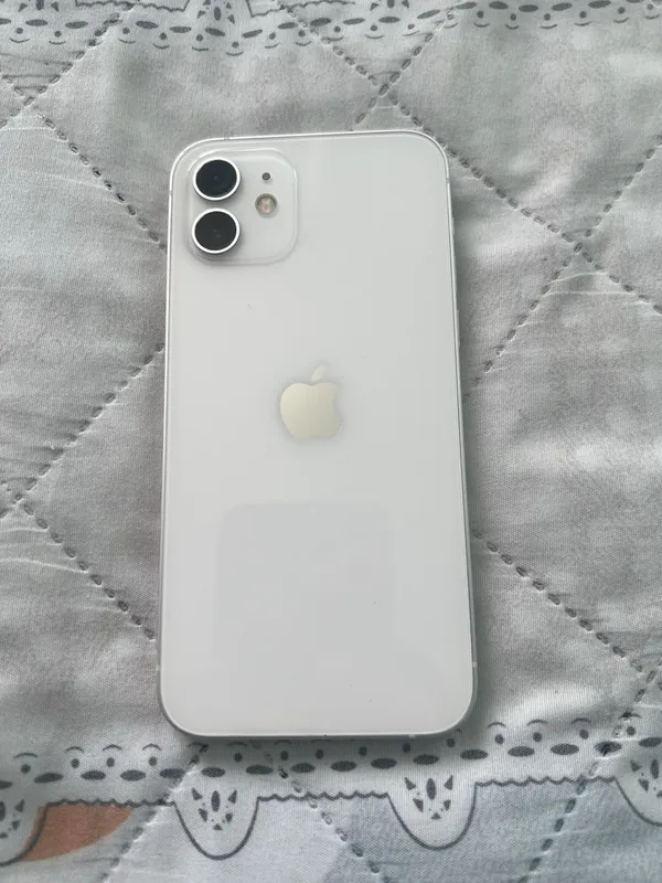 iPhone 12 sotiladi naxtga obmen yuq
