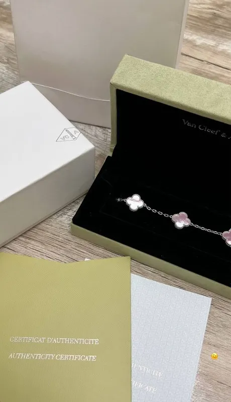 Vancleef браслеты 2 Vancleef браслеты 2