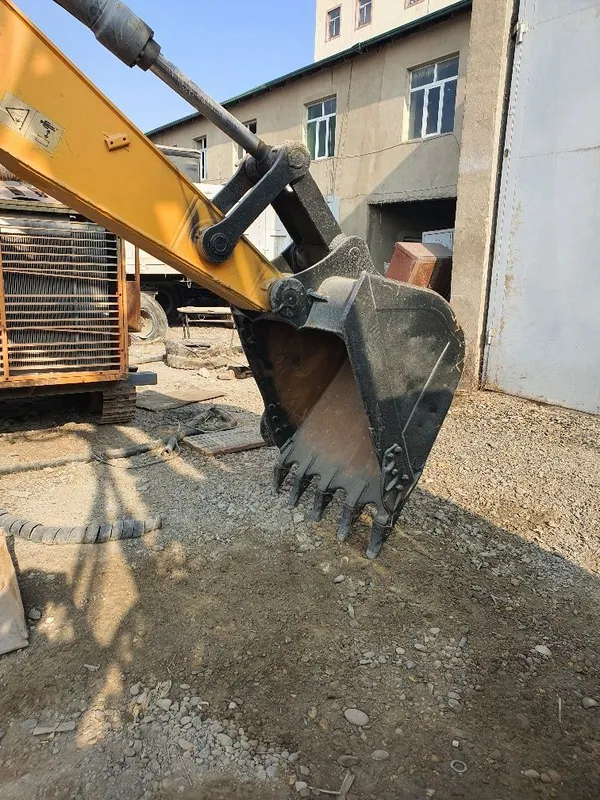 Экскаватор XCMG XE260C 6 Экскаватор XCMG XE260C 6