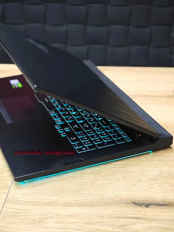 Мощный игровой Asus Rog Strix — фото 3