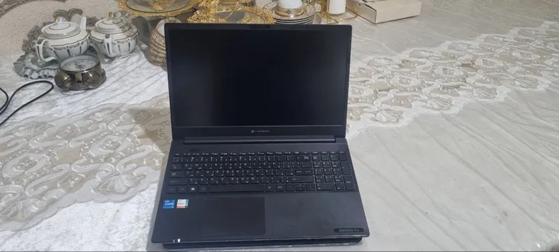 Dynabook Satellite Pro L50-J (i5/16GB/512GB SSD) 6 Dynabook Satellite Pro L50-J (i5/16GB/512GB SSD) 6