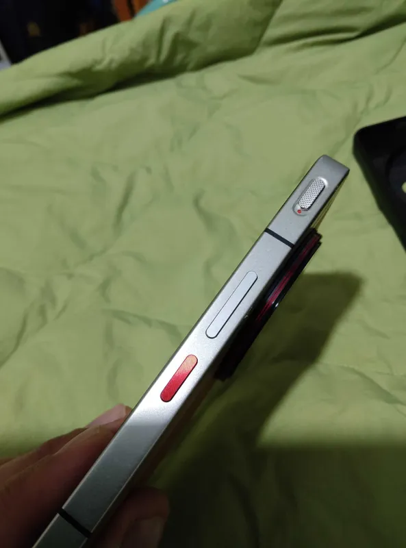 ZTE Nubia Z50S Pro 12gb/1tb — фото 5