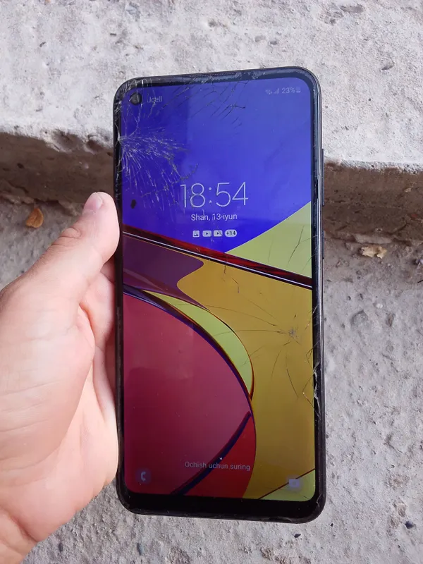 Samsung A11. xotira 32 GB sotiladi