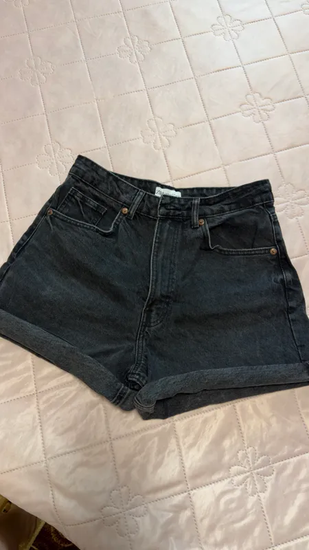 A’lo holatdagi Zara shortiklari 1 A’lo holatdagi Zara shortiklari 1