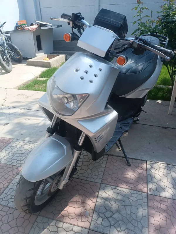 Скутер Daelim 50 кубовый — фото 4
