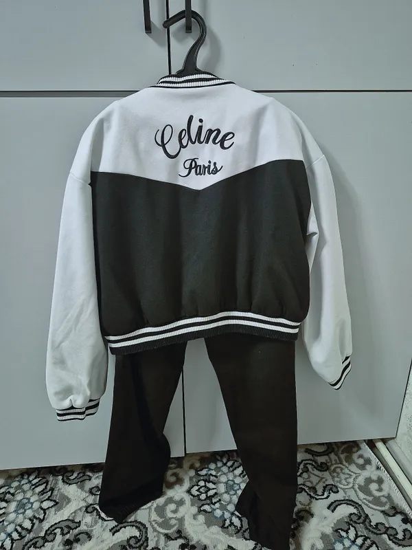 ayollar uchun ikki qismli sport kostyumi 1 ayollar uchun ikki qismli sport kostyumi 1