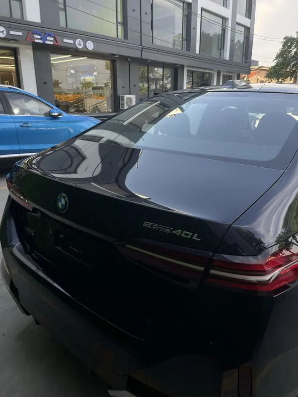 BMW i5 eng full 40L 2025 — фото 3
