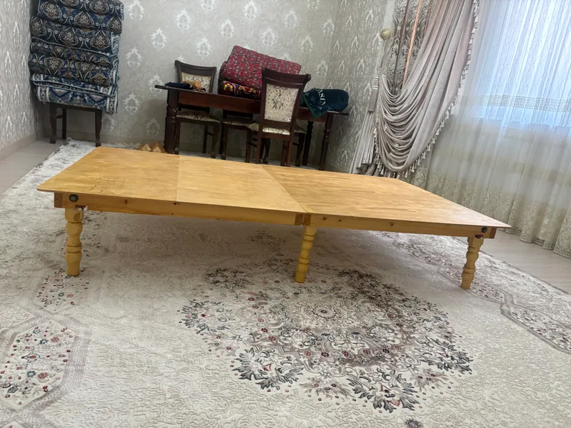 Xontaxta Stol yigaldan 3