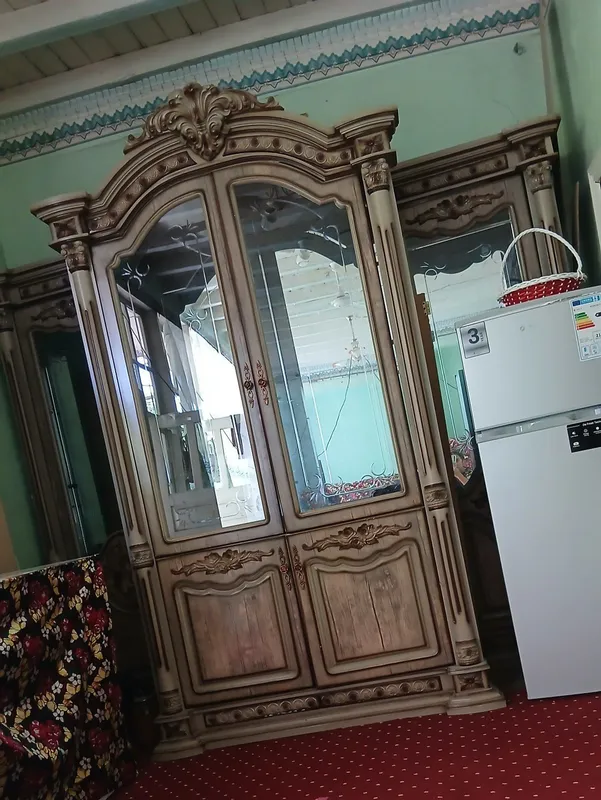 Mebel sotiladi