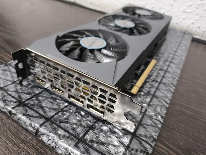 Gigabyte Eagle RX6600 8Gb GDDR6 4 Gigabyte Eagle RX6600 8Gb GDDR6 4
