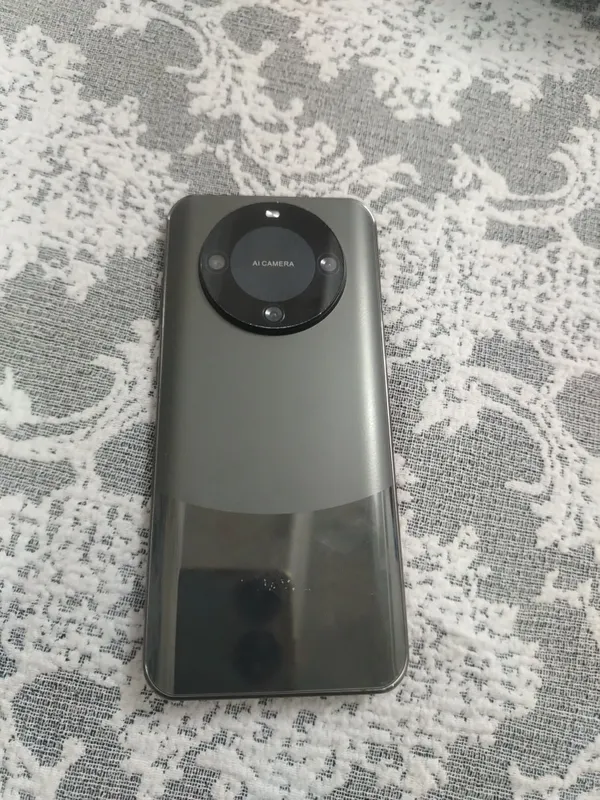 Huawei Mate 60 Pro + 1 Huawei Mate 60 Pro + 1