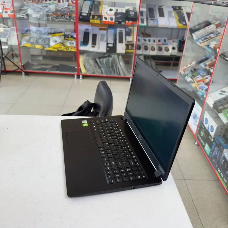 Acer core i5-10210U DDR4 8/512 GB SSD holati ideal — фото 2