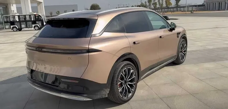 Zeekr 7x 705 AWD naqd va halol nasiya