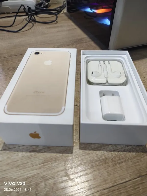 iPhone 7 32Gb Gold полный комплект — фото 1