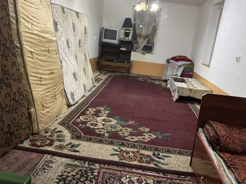 Ijaraga beriladi adress 5 maktab makarenka oldida ko'cha bog' 12 xona 5