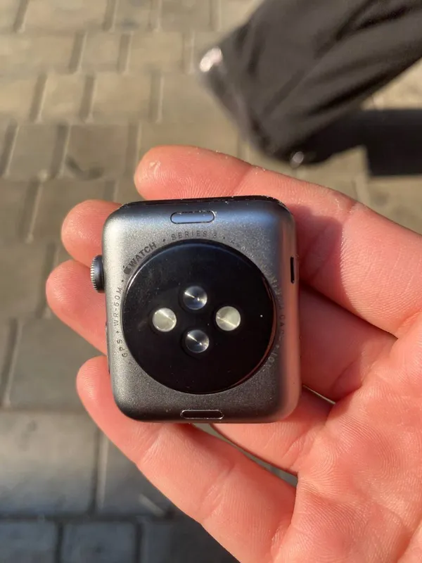apple watch series 3 42mm 6