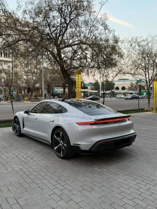 Продается свой Porsche Taycan — фото 2