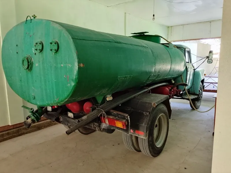 Gaz-53 vodavoz . 5 Gaz-53 vodavoz . 5