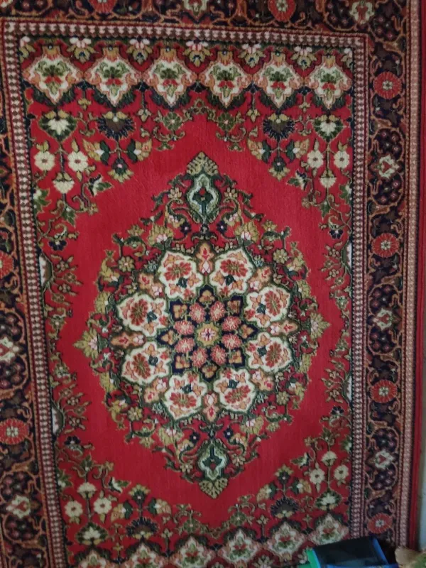 Ковёр (висели на стене) Ковёр (висели на стене)