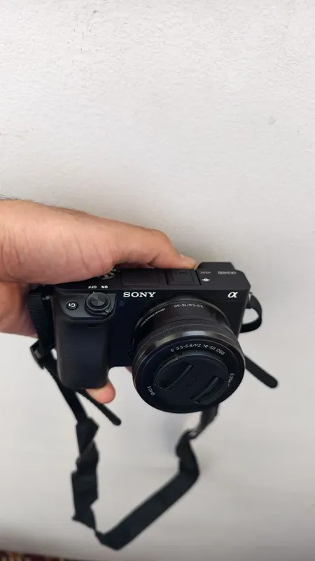 Sony alfa 6400 sotiladi fleshka va shtaviv bilan — фото 1