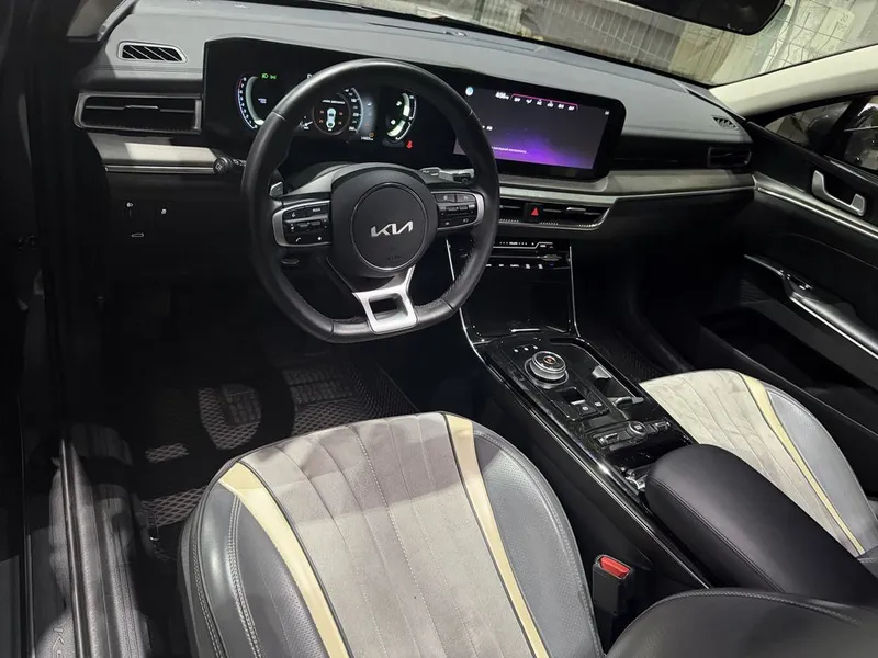 Kia K5 2024 Premium Presti 4 pozitsa mokri asfalt 6 Kia K5 2024 Premium Presti 4 pozitsa mokri asfalt 6