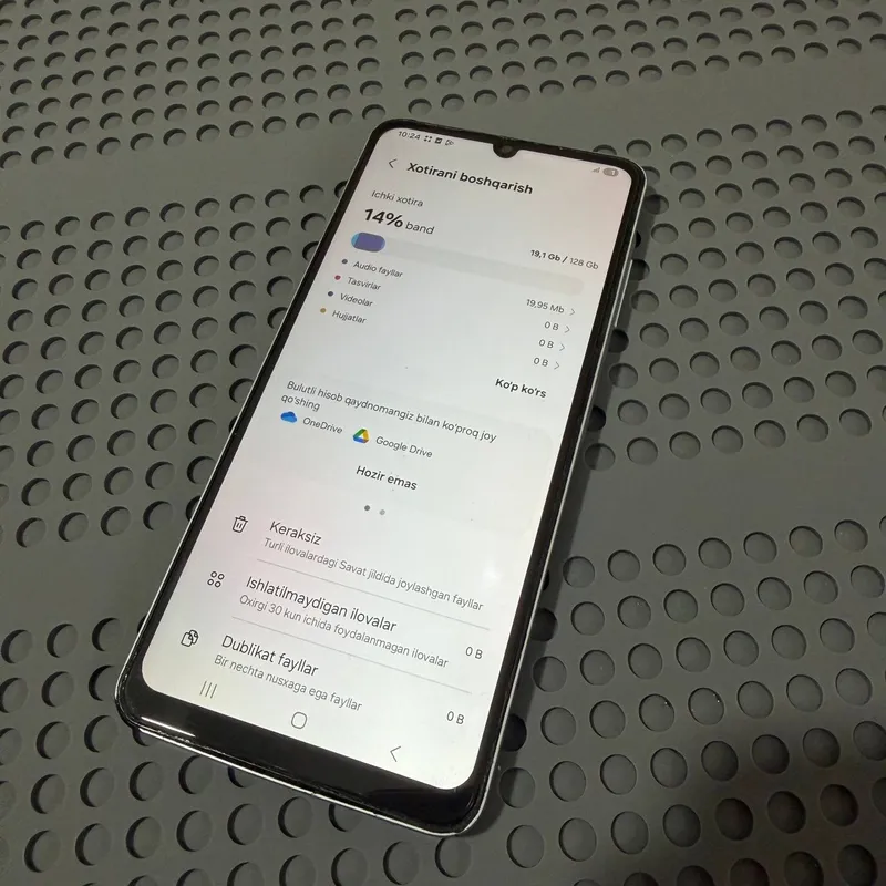 Samsung Galaxy A06 sotiladi — фото 1