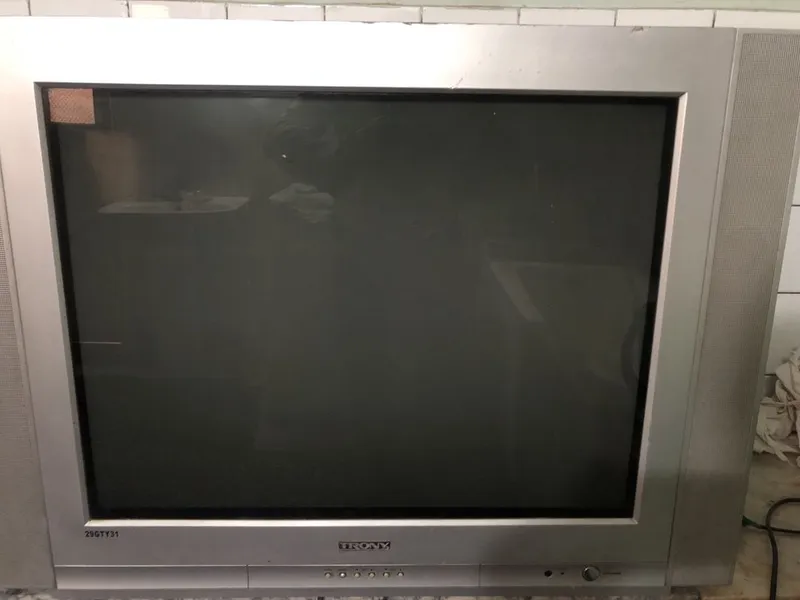Televizor 72лик TRONY