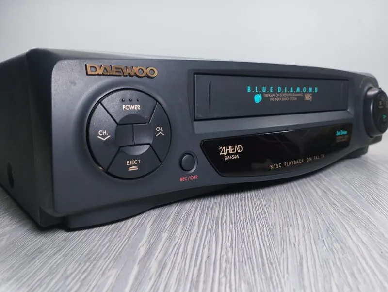 Daewoo F54W videomagnitafoni, ideal holatda — фото 1