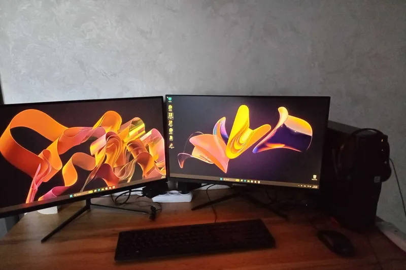 logistika uchun monitor va case tayyor holatda 1 logistika uchun monitor va case tayyor holatda 1