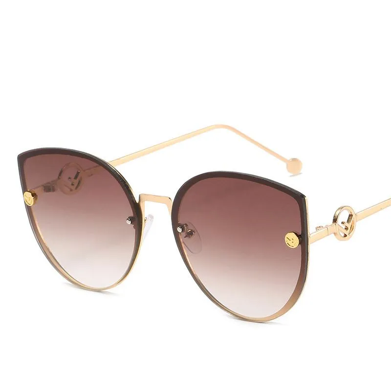 Солнцезащитные очки бренда Fendi 2 Солнцезащитные очки бренда Fendi 2