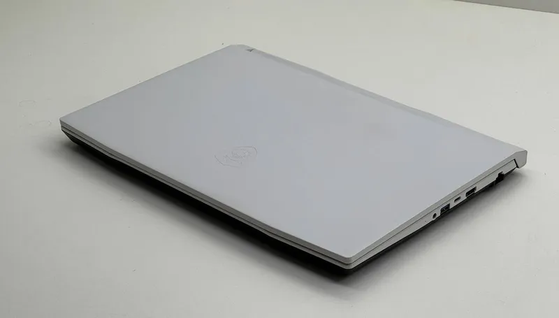 Msi SOWRD Core i7 - 11800H [ 11-avlod ]