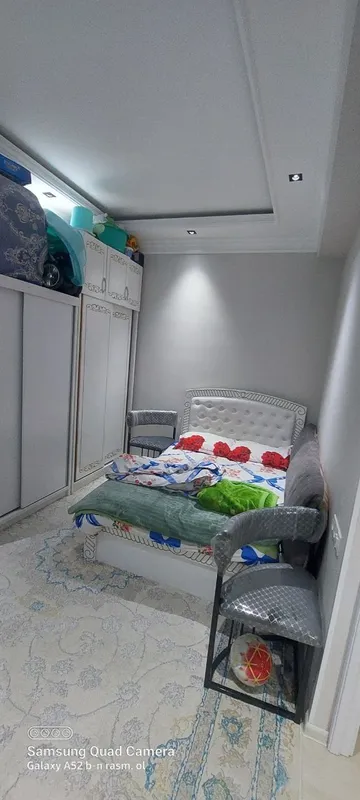 Assalamu alaykum 1 xonalik katej sotiladi Zangota Solnichnida