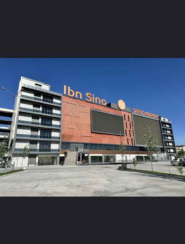 Ibn sino savdo markazi ( Stroy mart) 18 kv dokon sotiladi