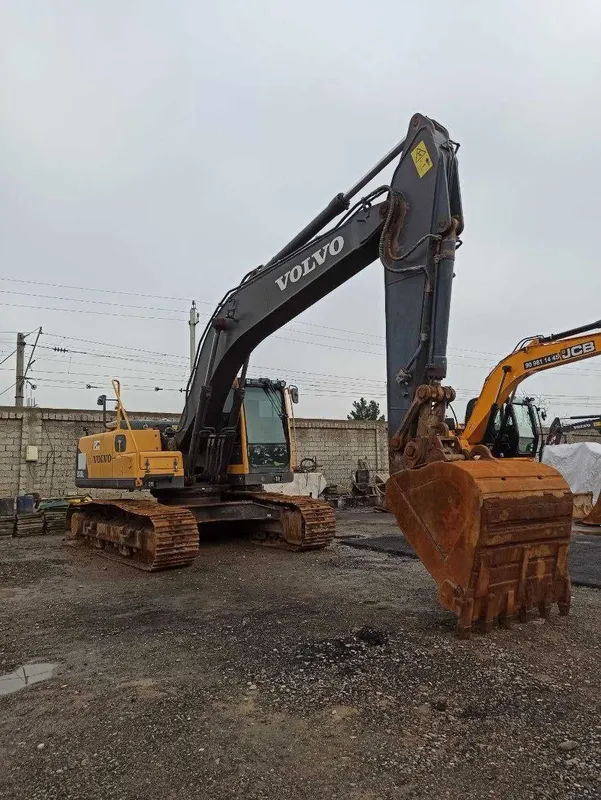 Экскаватор VOLVO 210 ec blc продам срочно!