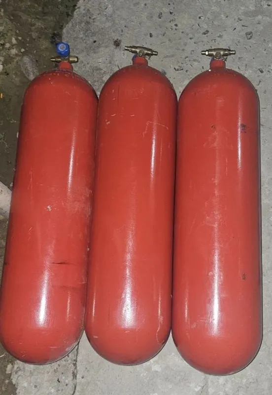 Metan satiladi 30 lik 3 bar barliq zati bar