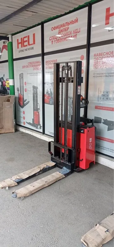 Электрический штабелер 1,5т 3,6м full elektron shtabeler SAAB CL1536E Электрический штабелер 1,5т 3,6м full elektron shtabeler SAAB CL1536E